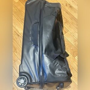 High Sierra Wheeled Rolling Duffel Bag 27 Inch